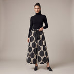 Pantaloni di cotone con pois indossati - davanti