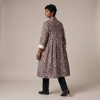 Cappotto animalier indossato - retro