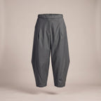 Pantaloni a barile con elastico in vita grigi - davanti