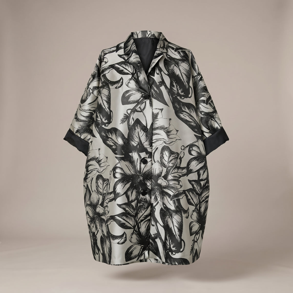 Giacca kimono a fiori effetto goffrato bianco - davanti