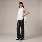 Gilet a collo alto bianco indossato - davanti
