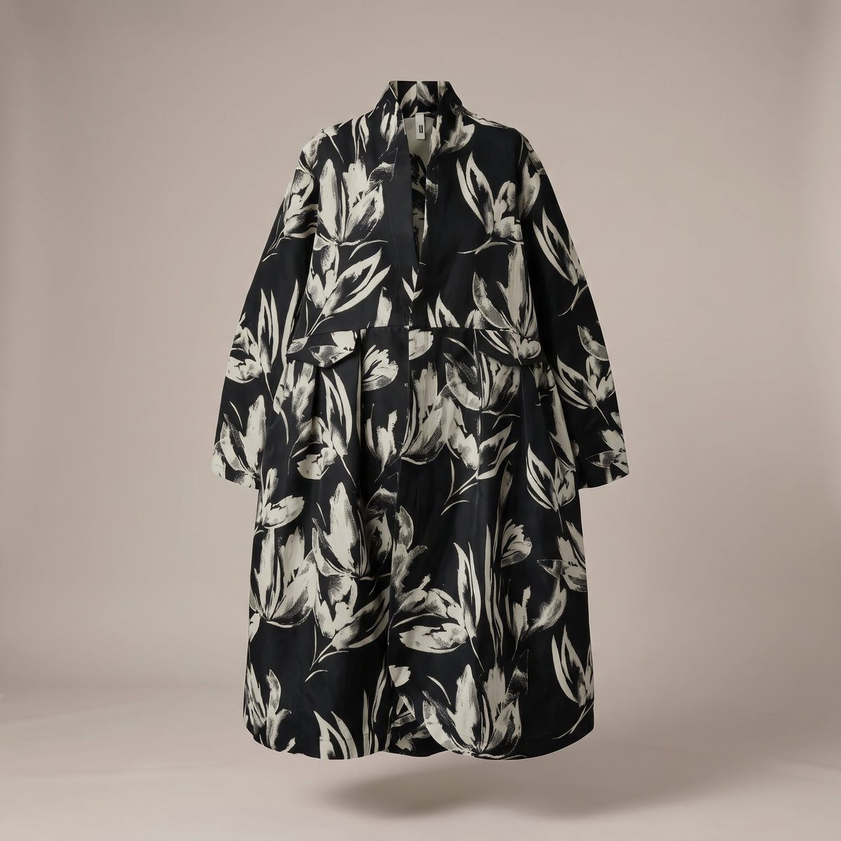 Cardigan in pattern floreale - davanti